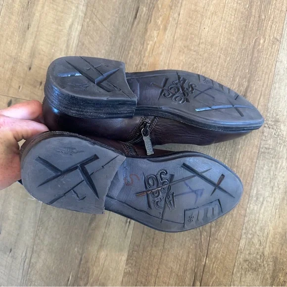 AS98 Brown Leather Booties - Picture 8 of 10